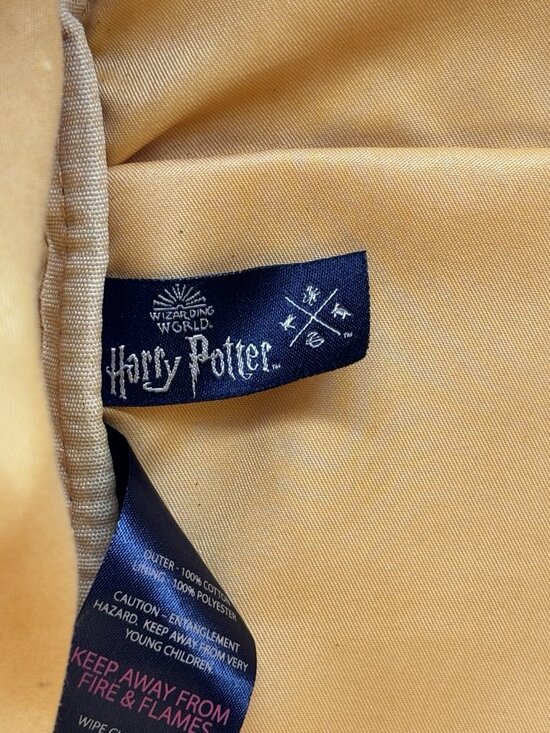 Harry Potter New York Patch Gryffindor Backpack Canvas Unisex main image 11